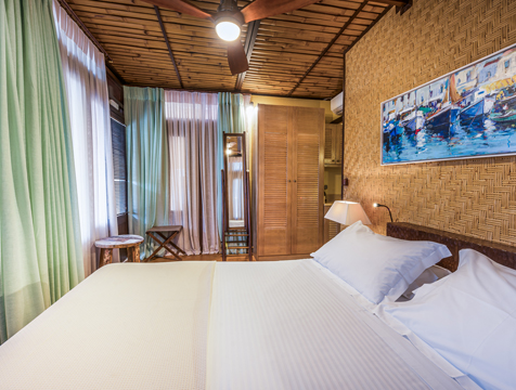room04b